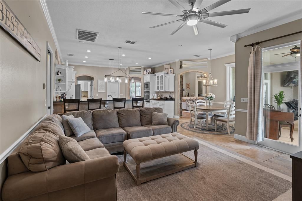 For Sale: $699,000 (4 beds, 3 baths, 3189 Square Feet)