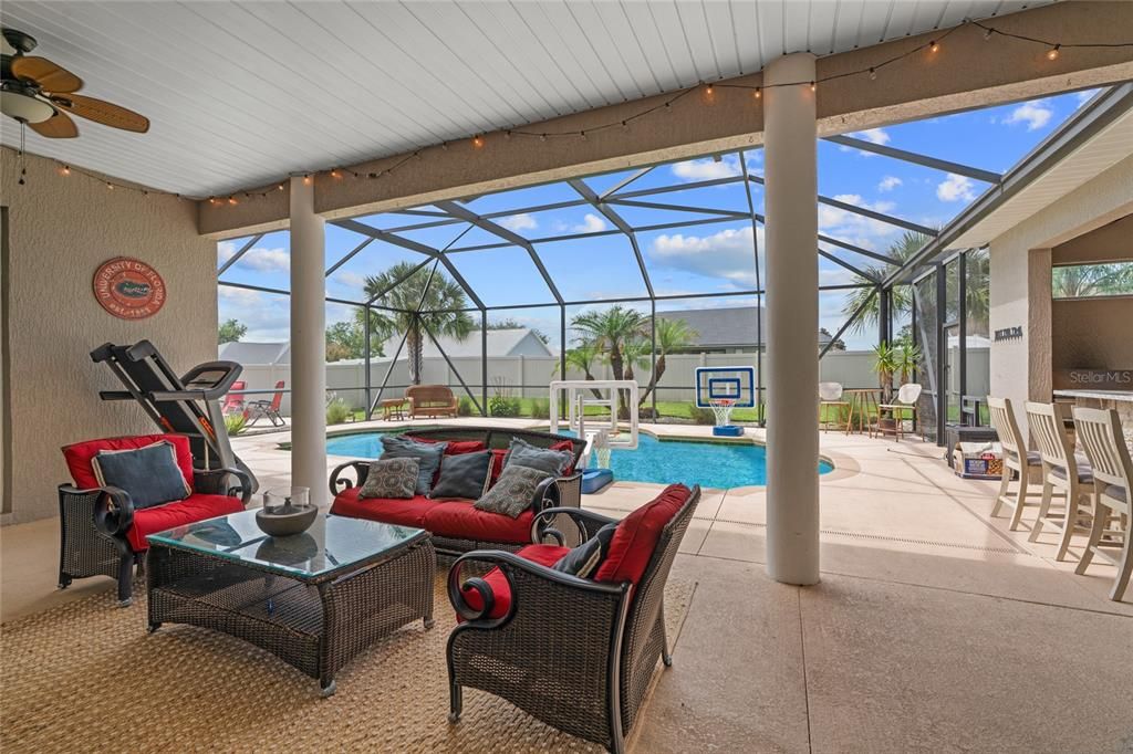 For Sale: $699,000 (4 beds, 3 baths, 3189 Square Feet)