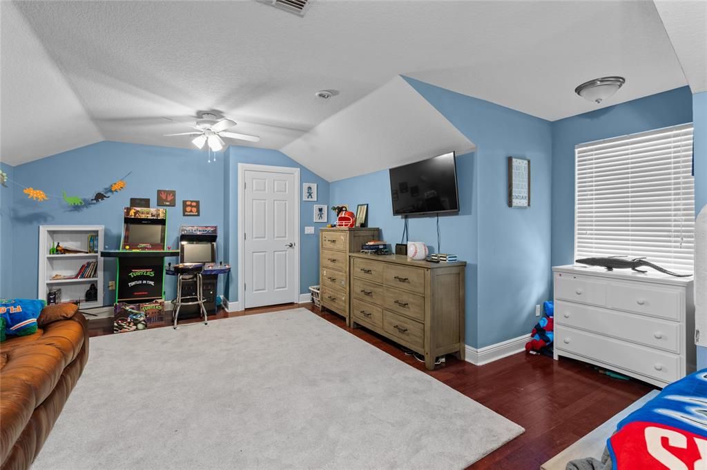 For Sale: $699,000 (4 beds, 3 baths, 3189 Square Feet)