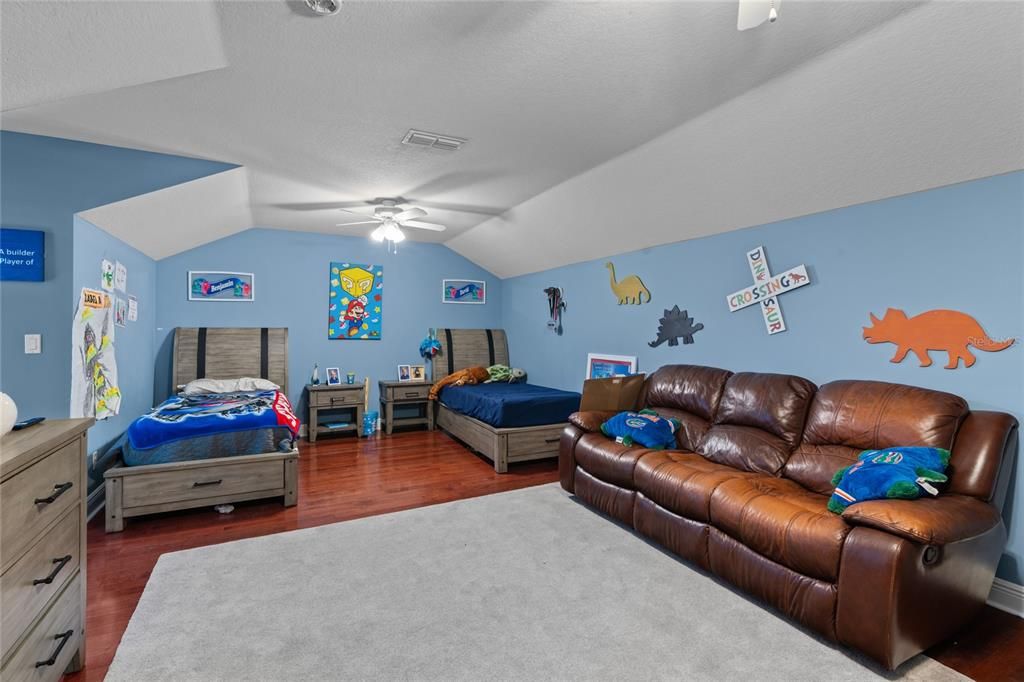 For Sale: $699,000 (4 beds, 3 baths, 3189 Square Feet)