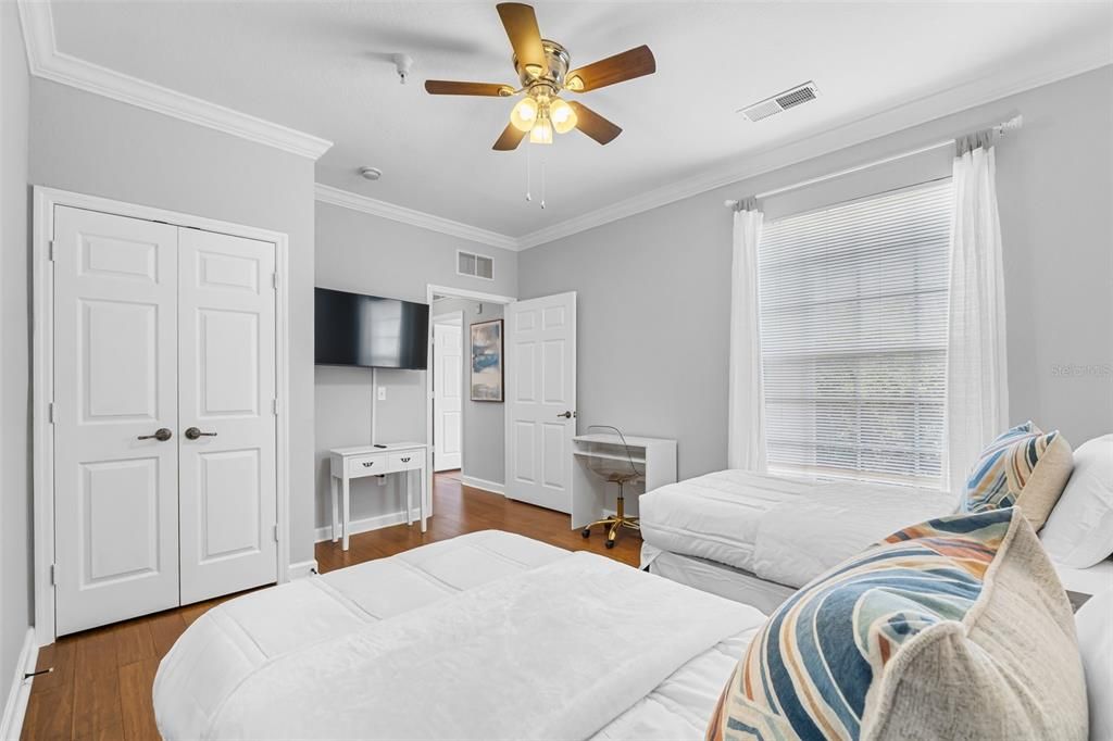 待售: $230,000 (3 贝兹, 2 浴室, 1244 平方英尺)