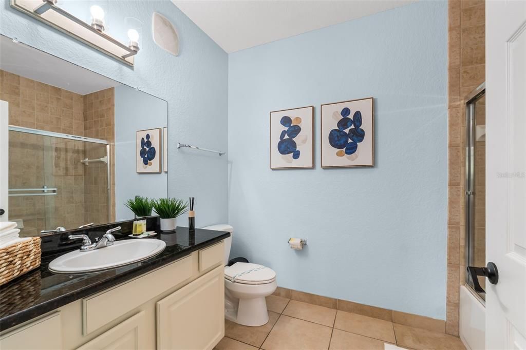 待售: $230,000 (3 贝兹, 2 浴室, 1244 平方英尺)