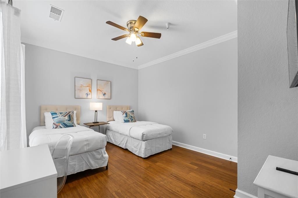 待售: $230,000 (3 贝兹, 2 浴室, 1244 平方英尺)