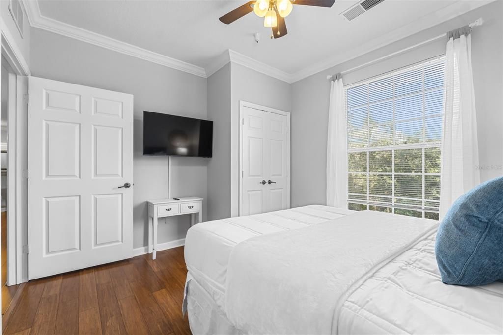 待售: $230,000 (3 贝兹, 2 浴室, 1244 平方英尺)