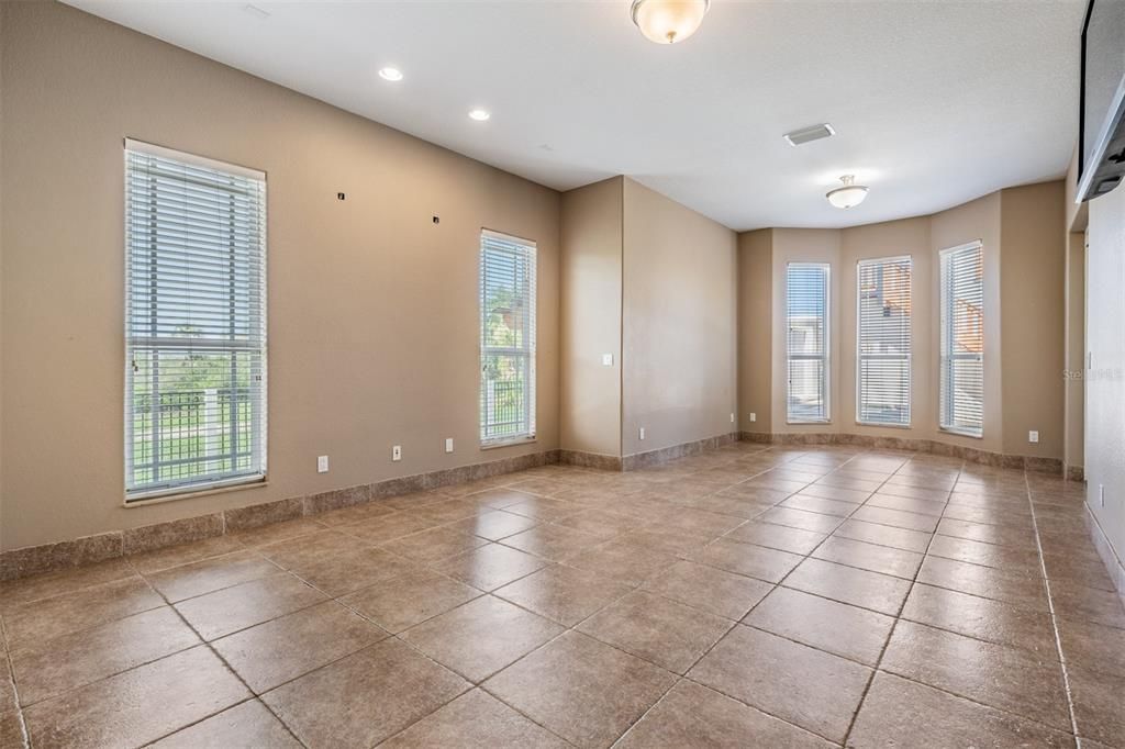 待售: $1,975,000 (4 贝兹, 4 浴室, 5543 平方英尺)