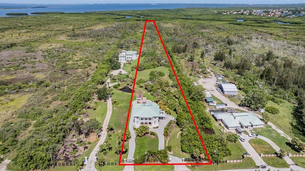 待售: $1,975,000 (4 贝兹, 4 浴室, 5543 平方英尺)