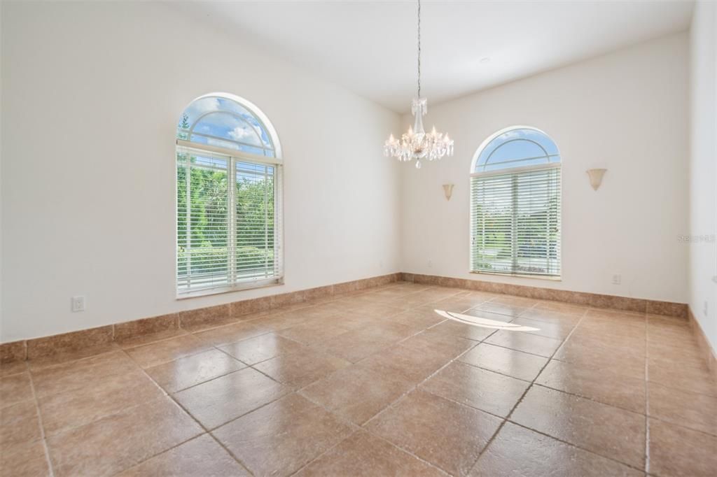 待售: $1,975,000 (4 贝兹, 4 浴室, 5543 平方英尺)