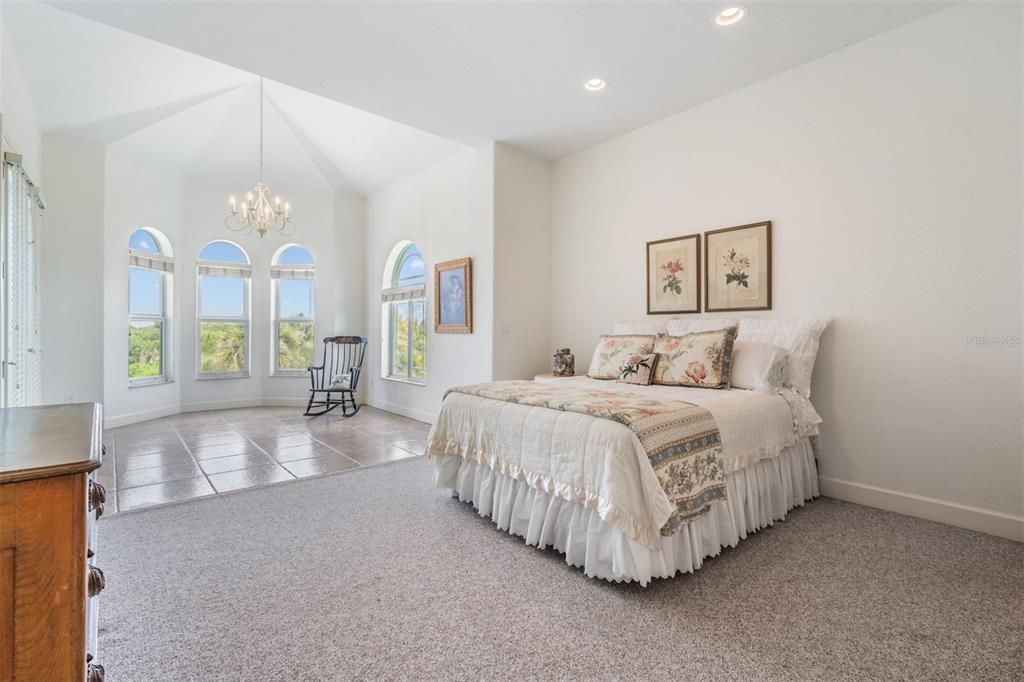 待售: $1,975,000 (4 贝兹, 4 浴室, 5543 平方英尺)