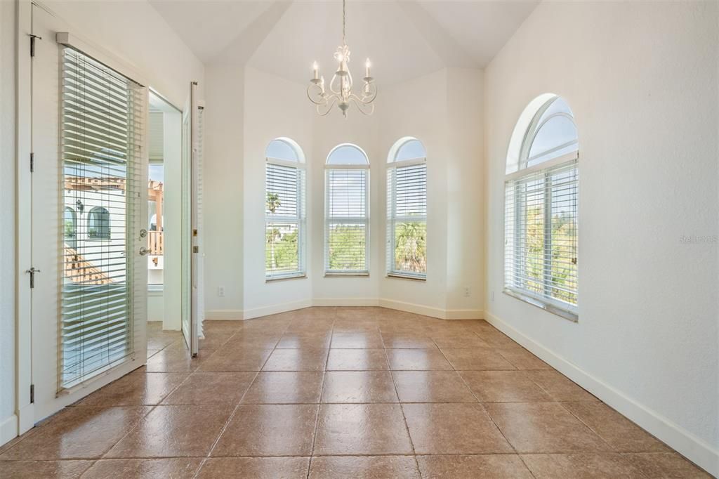 待售: $1,975,000 (4 贝兹, 4 浴室, 5543 平方英尺)