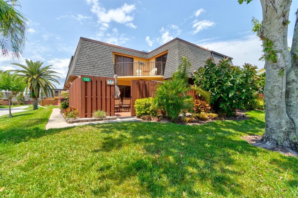 Recently Sold: $344,000 (2 beds, 2 baths, 1328 Square Feet)