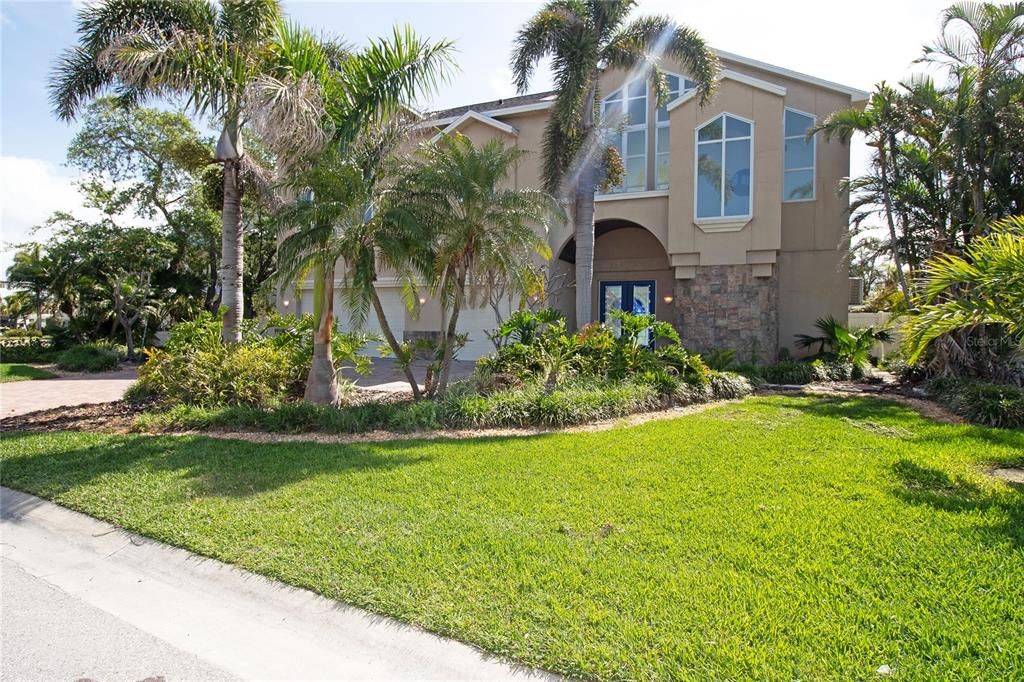 Recently Rented: $9,995 (5 beds, 5 baths, 5604 Square Feet)