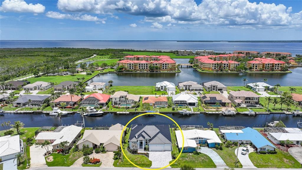 En Venta: $1,695,000 (3 camas, 3 baños, 2598 Pies cuadrados)