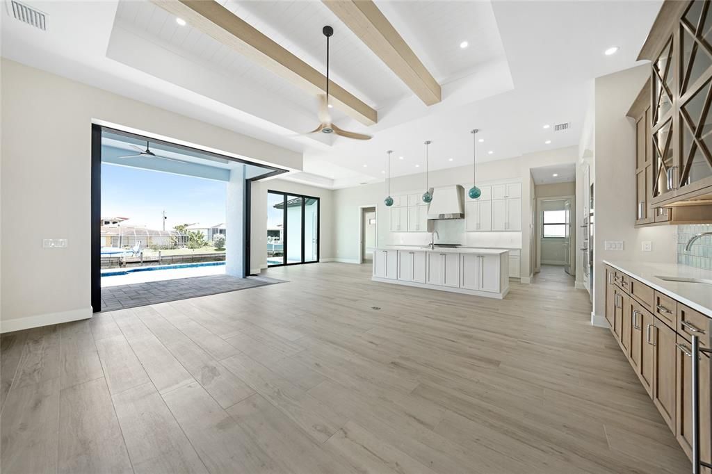 En Venta: $1,695,000 (3 camas, 3 baños, 2598 Pies cuadrados)