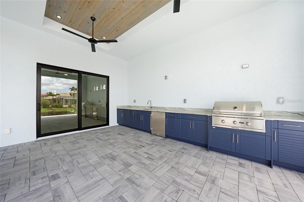 En Venta: $1,695,000 (3 camas, 3 baños, 2598 Pies cuadrados)