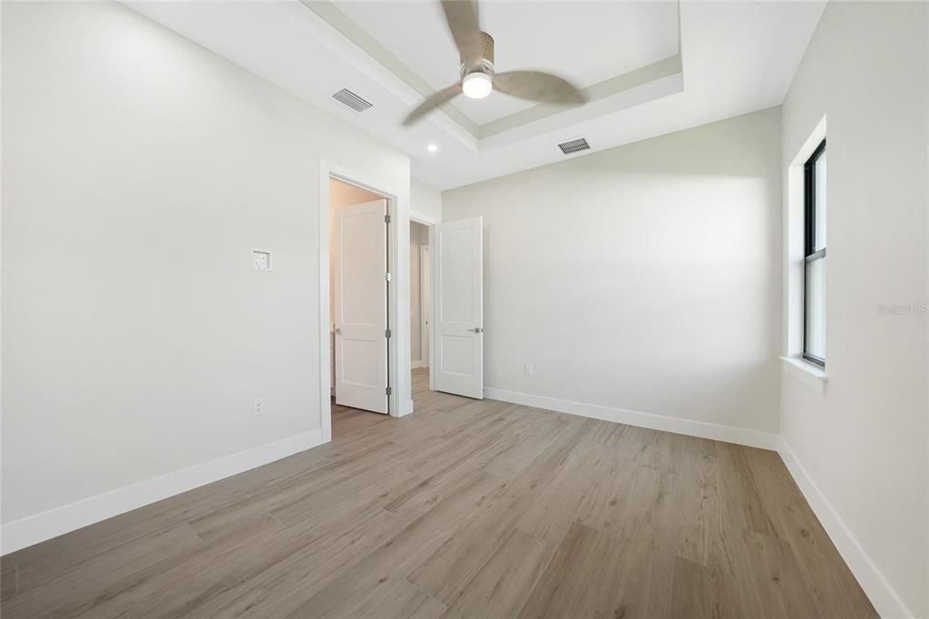 En Venta: $1,695,000 (3 camas, 3 baños, 2598 Pies cuadrados)