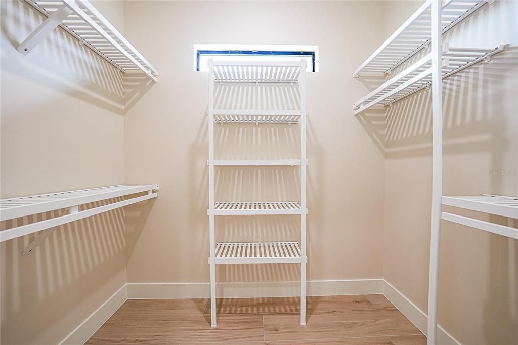 En Venta: $1,695,000 (3 camas, 3 baños, 2598 Pies cuadrados)