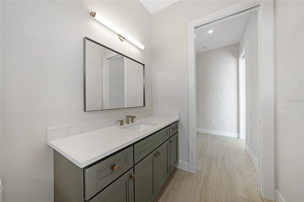 En Venta: $1,695,000 (3 camas, 3 baños, 2598 Pies cuadrados)