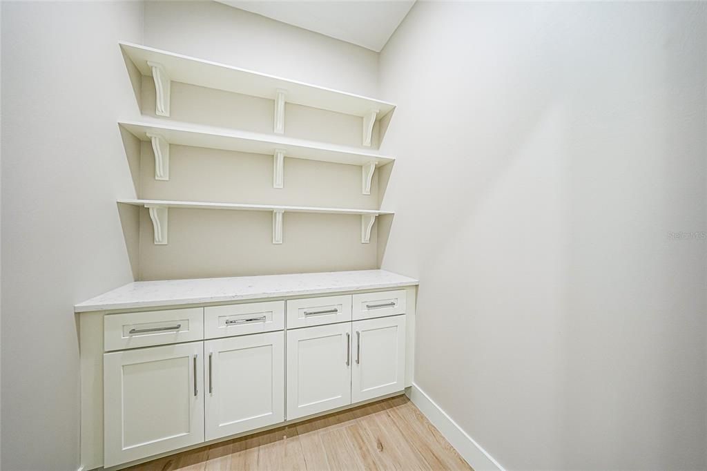 En Venta: $1,695,000 (3 camas, 3 baños, 2598 Pies cuadrados)