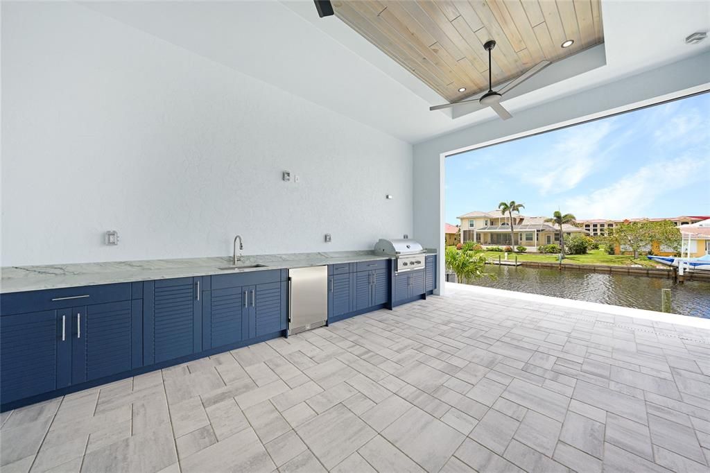 En Venta: $1,695,000 (3 camas, 3 baños, 2598 Pies cuadrados)