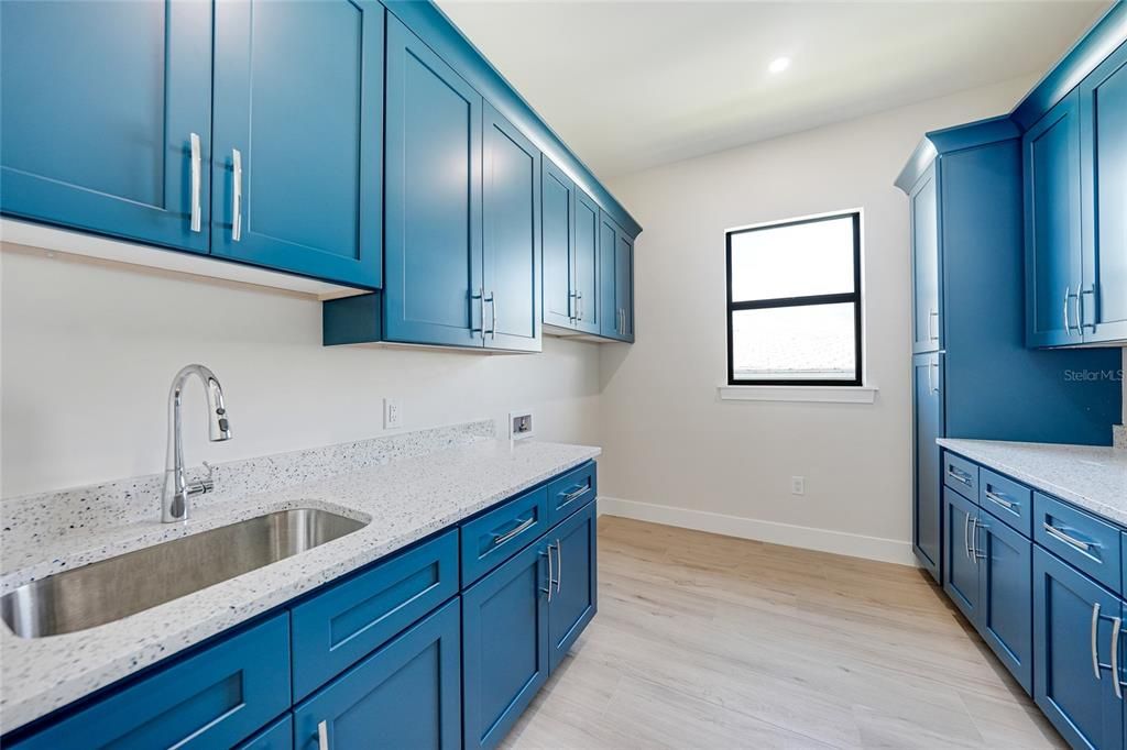 En Venta: $1,695,000 (3 camas, 3 baños, 2598 Pies cuadrados)