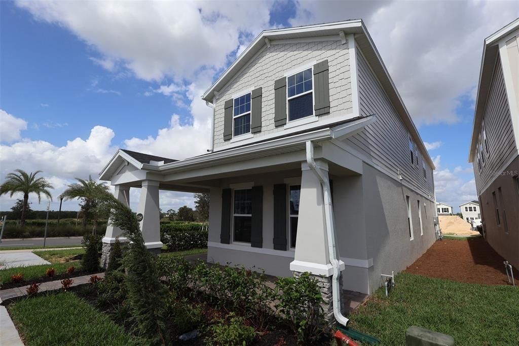 Под контрактом: $686,990 (4 спален, 3 ванн, 2780 Квадратных фут)