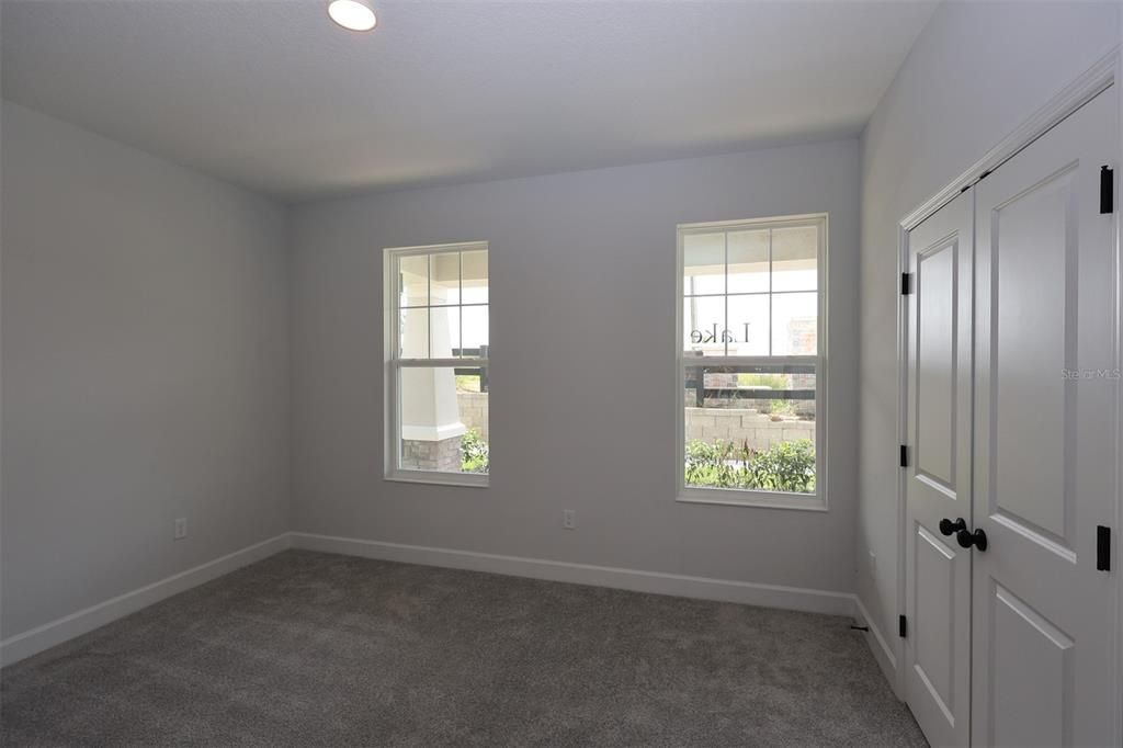 Под контрактом: $686,990 (4 спален, 3 ванн, 2780 Квадратных фут)