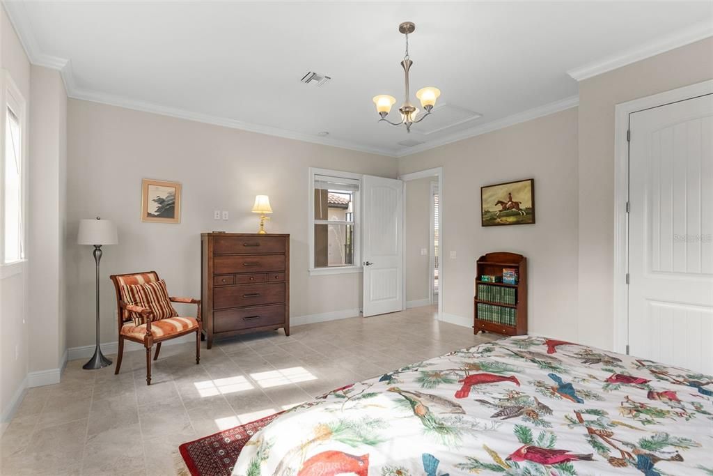 For Sale: $2,150,000 (5 beds, 4 baths, 4920 Square Feet)