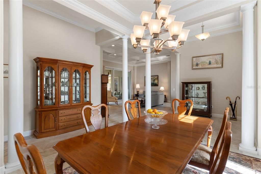 For Sale: $2,150,000 (5 beds, 4 baths, 4920 Square Feet)