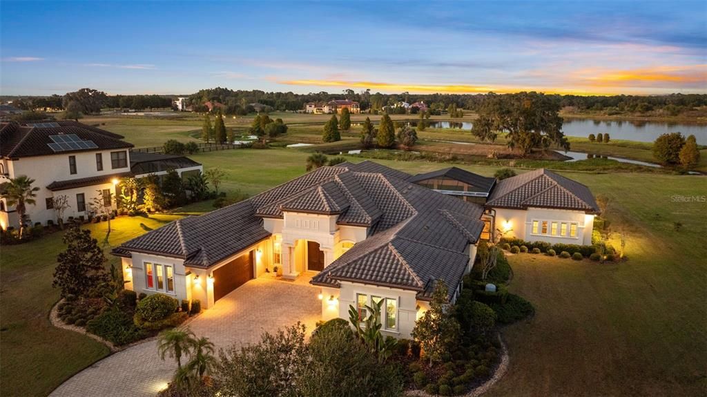 For Sale: $2,150,000 (5 beds, 4 baths, 4920 Square Feet)