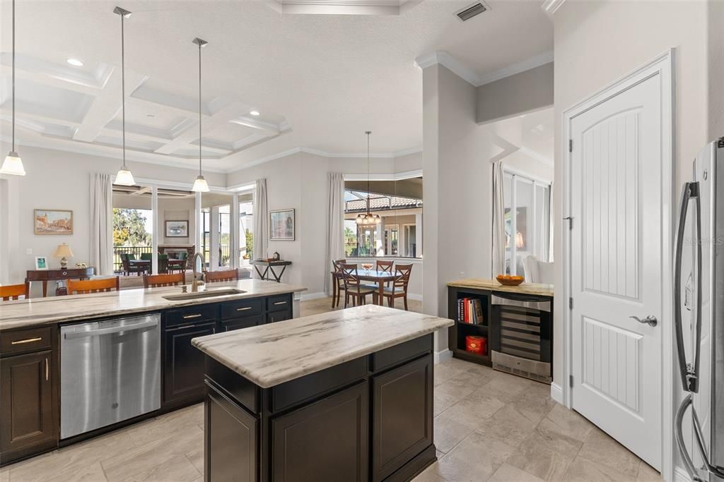 For Sale: $2,150,000 (5 beds, 4 baths, 4920 Square Feet)