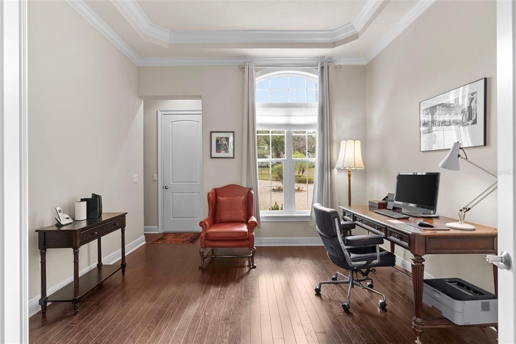 For Sale: $2,150,000 (5 beds, 4 baths, 4920 Square Feet)