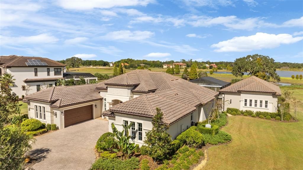 For Sale: $2,150,000 (5 beds, 4 baths, 4920 Square Feet)