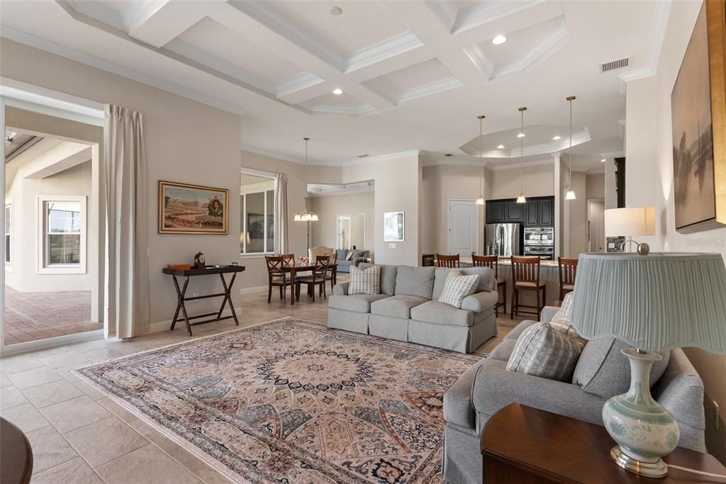 For Sale: $2,150,000 (5 beds, 4 baths, 4920 Square Feet)