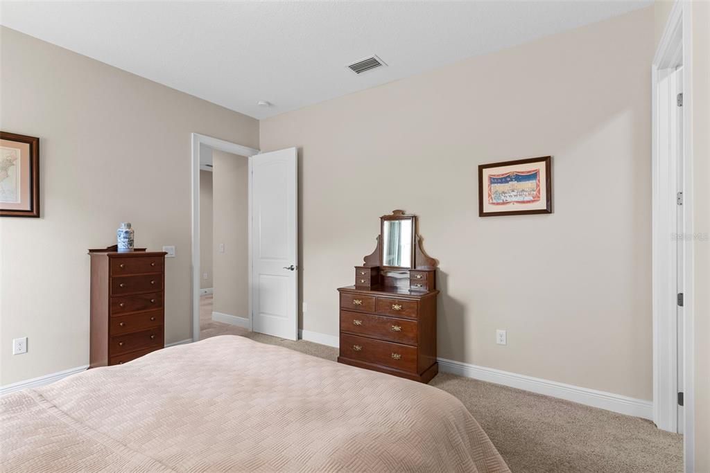 For Sale: $2,150,000 (5 beds, 4 baths, 4920 Square Feet)