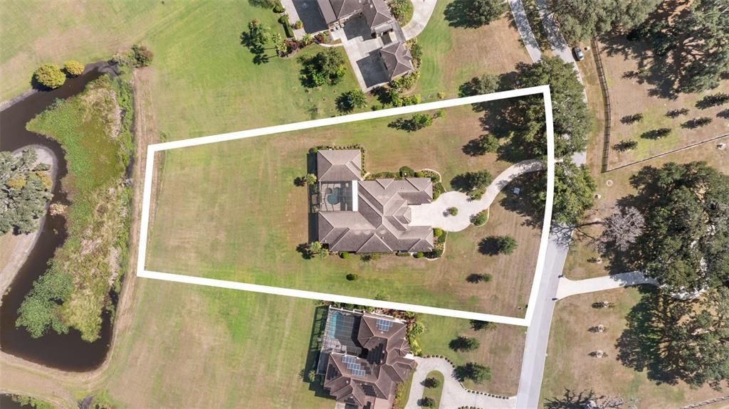 For Sale: $2,150,000 (5 beds, 4 baths, 4920 Square Feet)