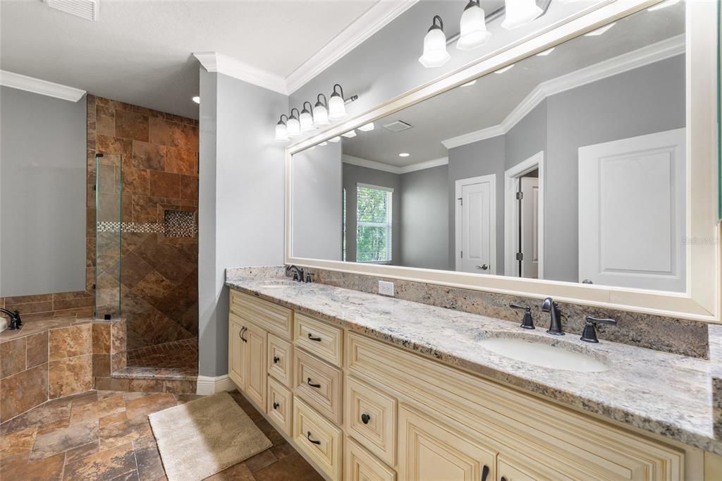 En Venta: $373,990 (3 camas, 2 baños, 2308 Pies cuadrados)