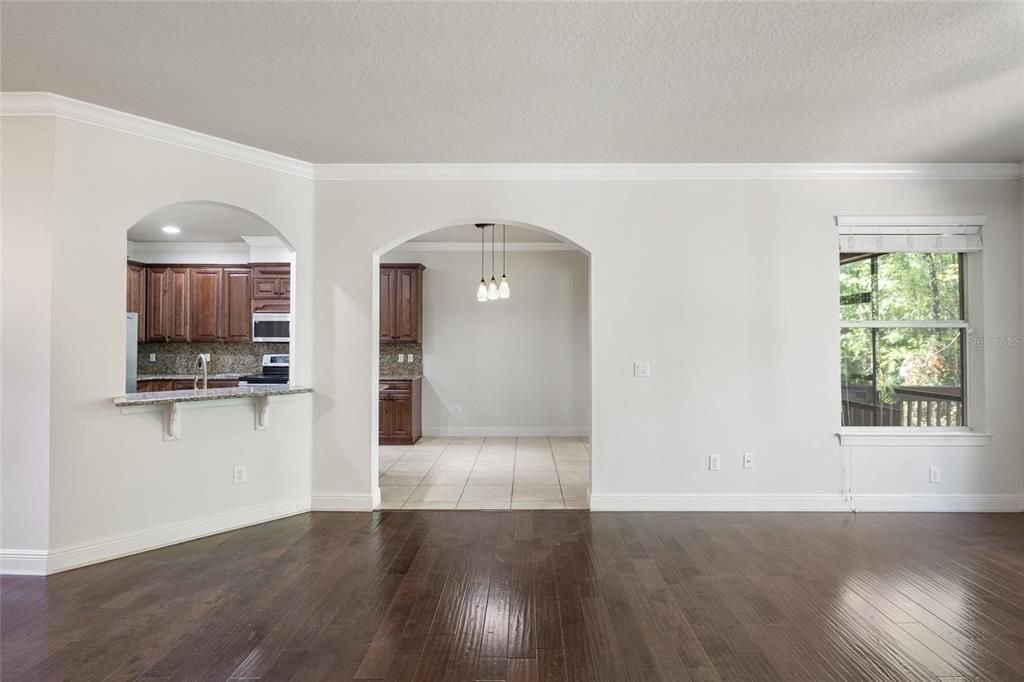 En Venta: $373,990 (3 camas, 2 baños, 2308 Pies cuadrados)