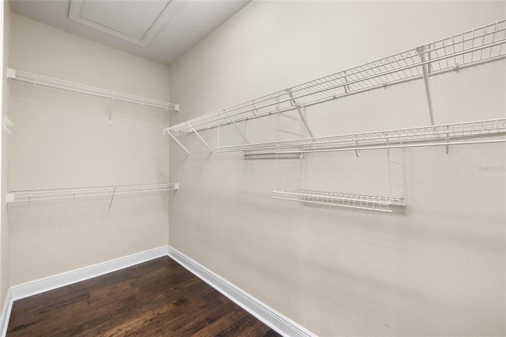 En Venta: $373,990 (3 camas, 2 baños, 2308 Pies cuadrados)