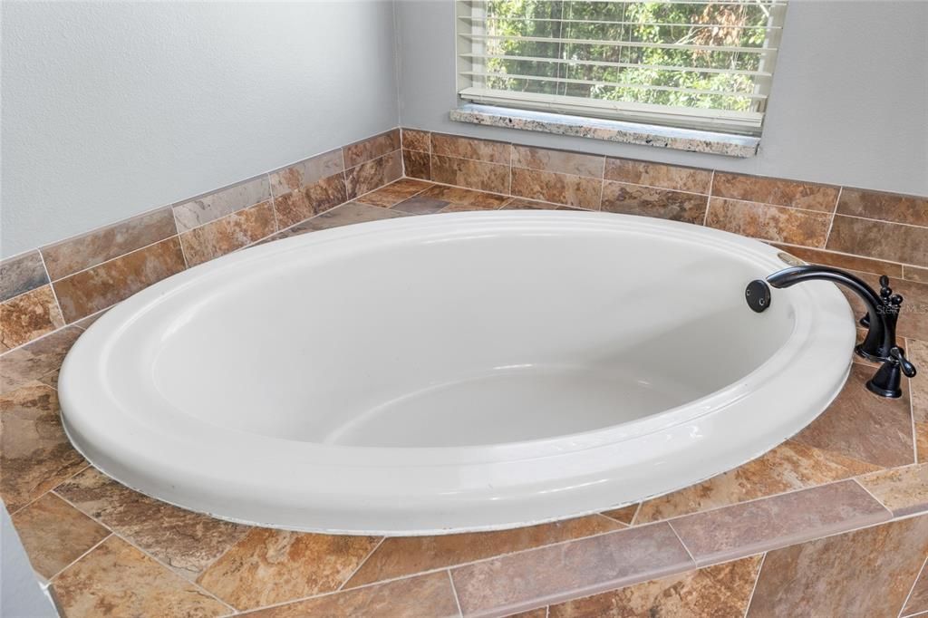 En Venta: $373,990 (3 camas, 2 baños, 2308 Pies cuadrados)