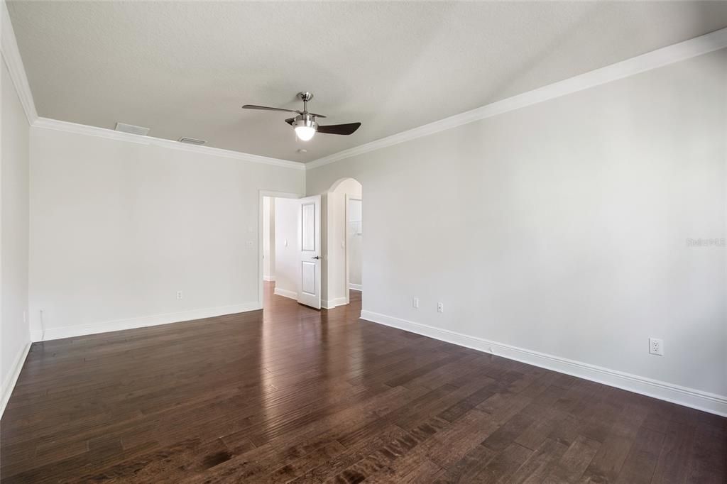 En Venta: $373,990 (3 camas, 2 baños, 2308 Pies cuadrados)