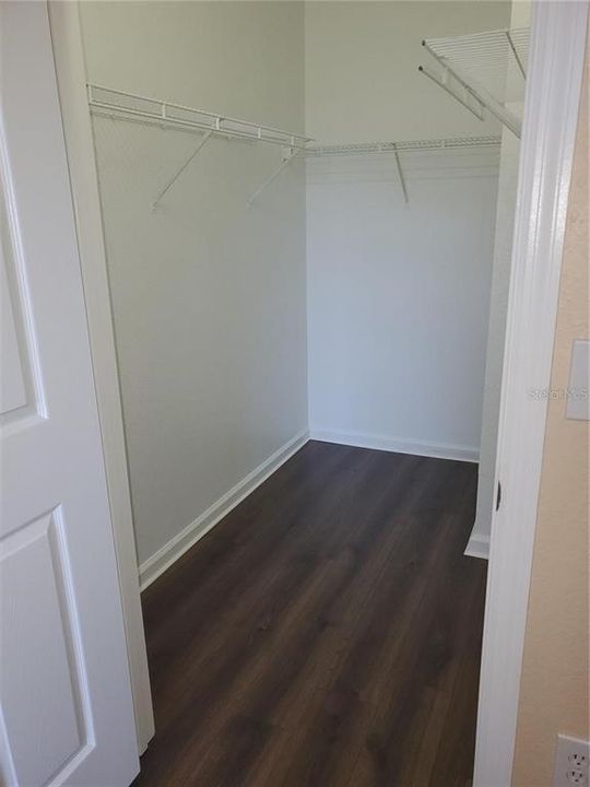 For Sale: $220,000 (2 beds, 2 baths, 1112 Square Feet)