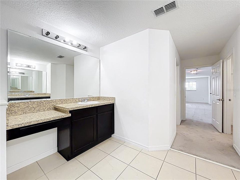 На продажу: $589,999 (5 спален, 3 ванн, 4733 Квадратных фут)