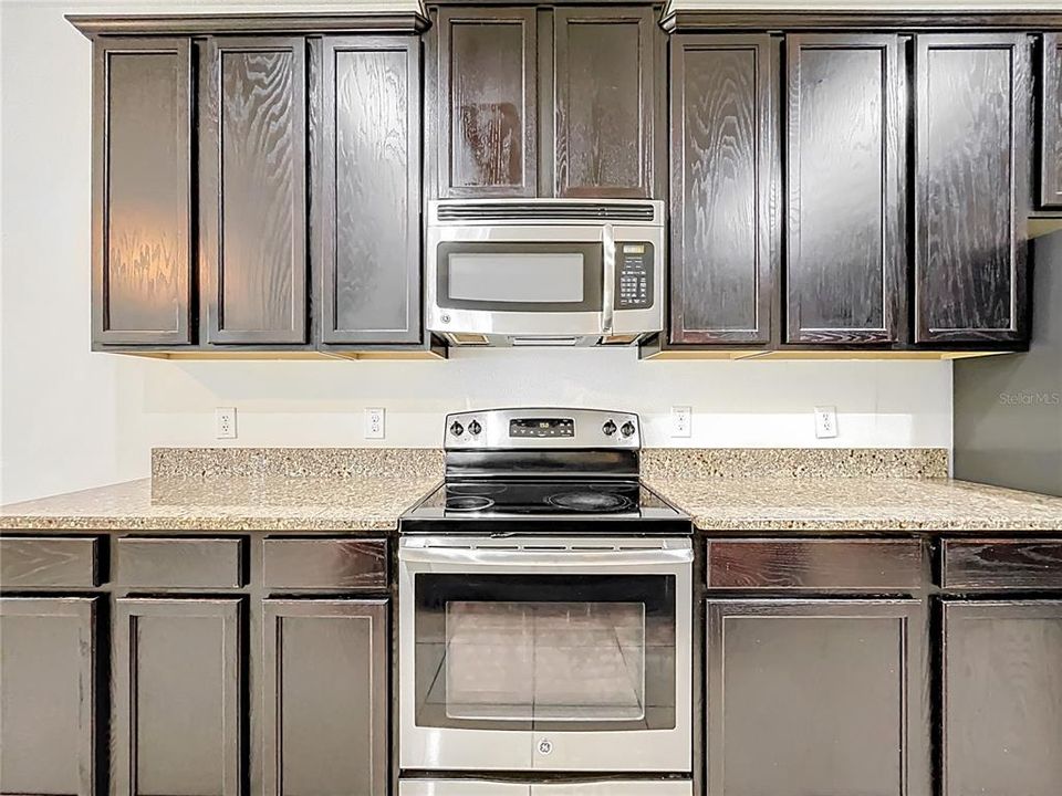 На продажу: $589,999 (5 спален, 3 ванн, 4733 Квадратных фут)