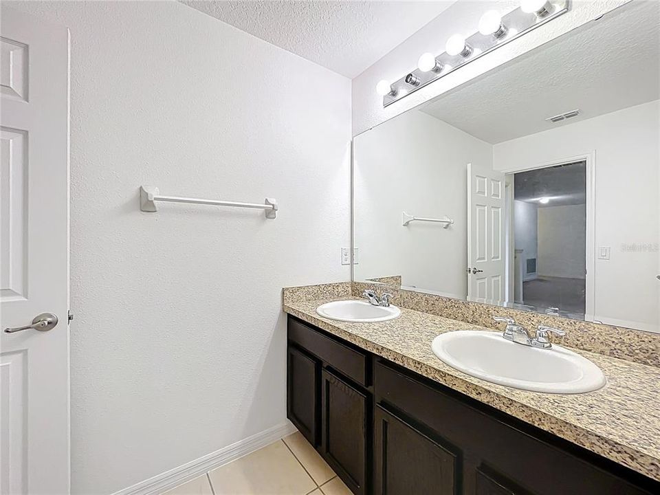 На продажу: $589,999 (5 спален, 3 ванн, 4733 Квадратных фут)