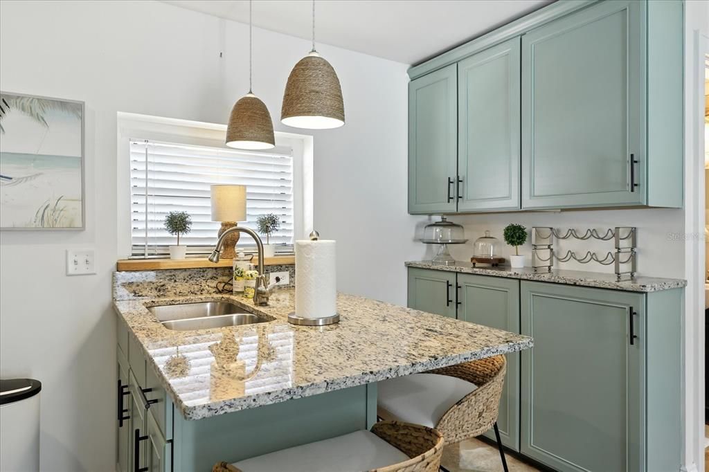 For Rent: $18,000 (5 beds, 3 baths, 3494 Square Feet)