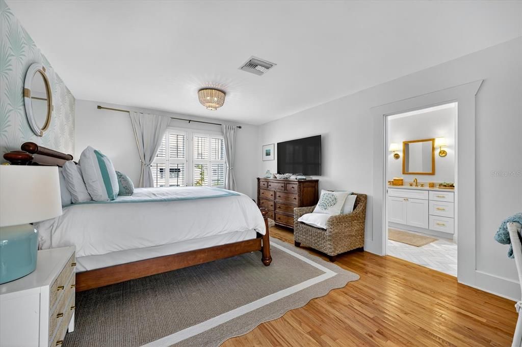 For Rent: $18,000 (5 beds, 3 baths, 3494 Square Feet)