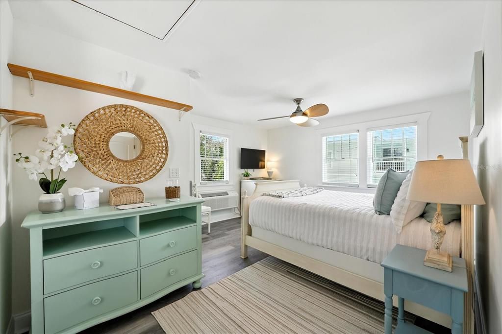 For Rent: $18,000 (5 beds, 3 baths, 3494 Square Feet)