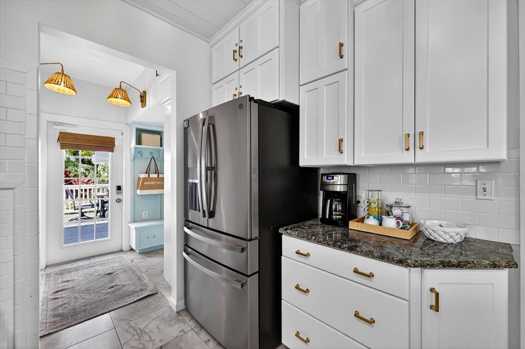 For Rent: $18,000 (5 beds, 3 baths, 3494 Square Feet)