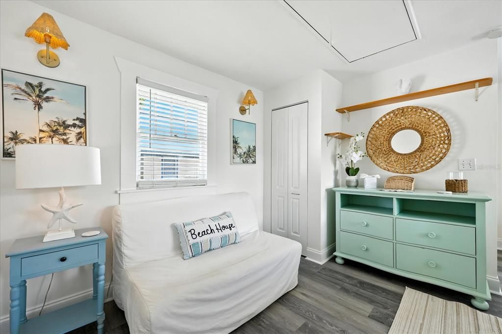 For Rent: $18,000 (5 beds, 3 baths, 3494 Square Feet)