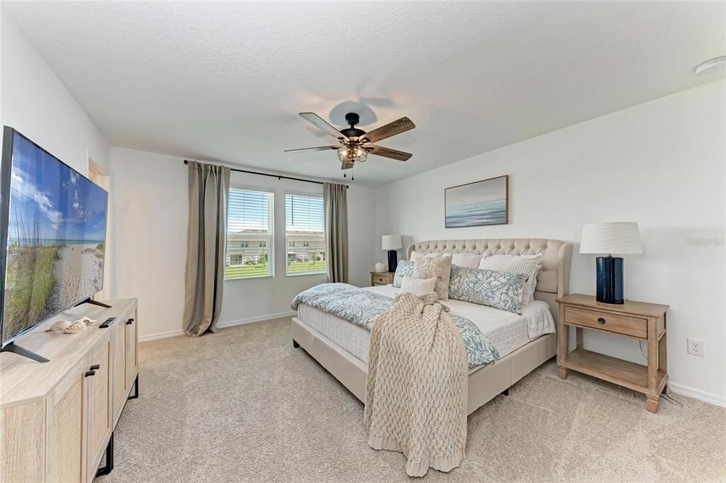 На продажу: $389,000 (3 спален, 2 ванн, 1593 Квадратных фут)